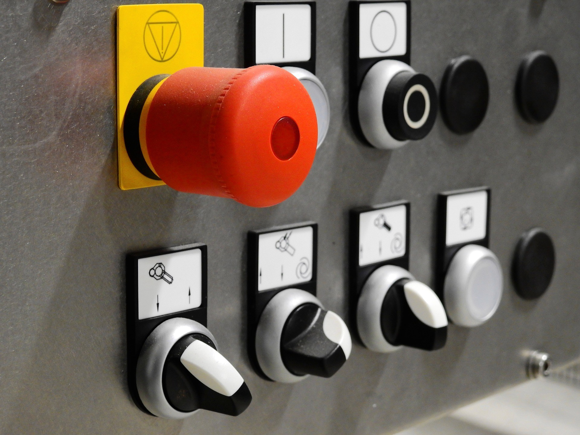 switch-control-panel